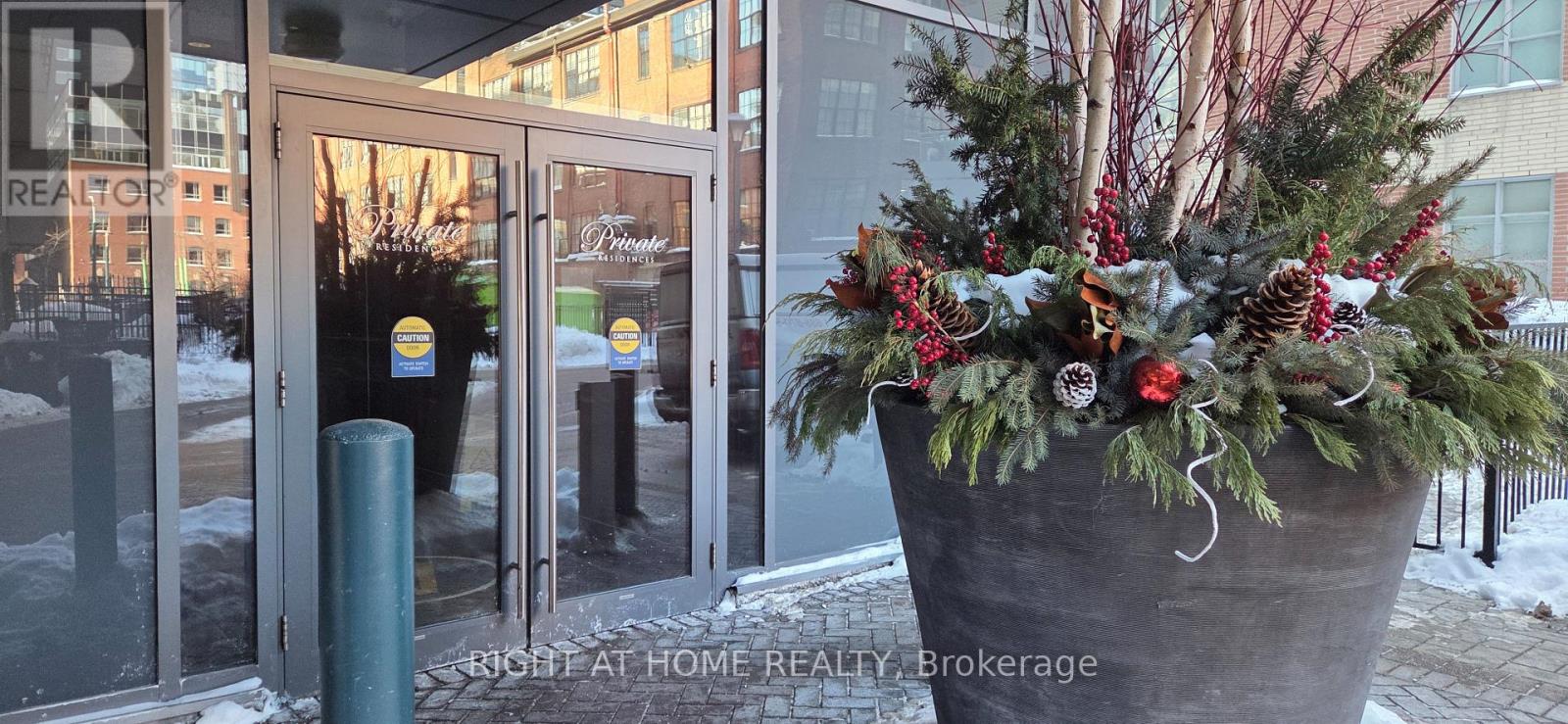 911 - 478 King Street W, Toronto, Ontario  M5V 0A8 - Photo 2 - C12751830