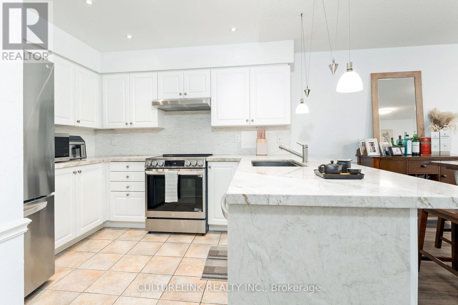 Ph6 - 135 Pond Drive, Markham, Ontario  L3T 7V6 - Photo 12 - N12707188