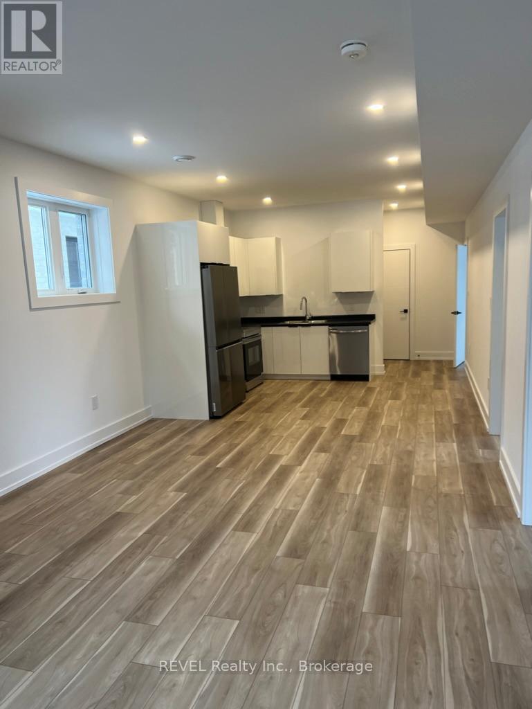 6129 Curlin Crescent, Niagara Falls, Ontario  L2H 3W8 - Photo 6 - X12654166