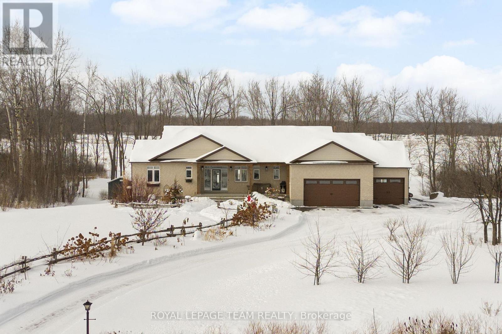 26 SYNERGY WAY, Ottawa, Ontario