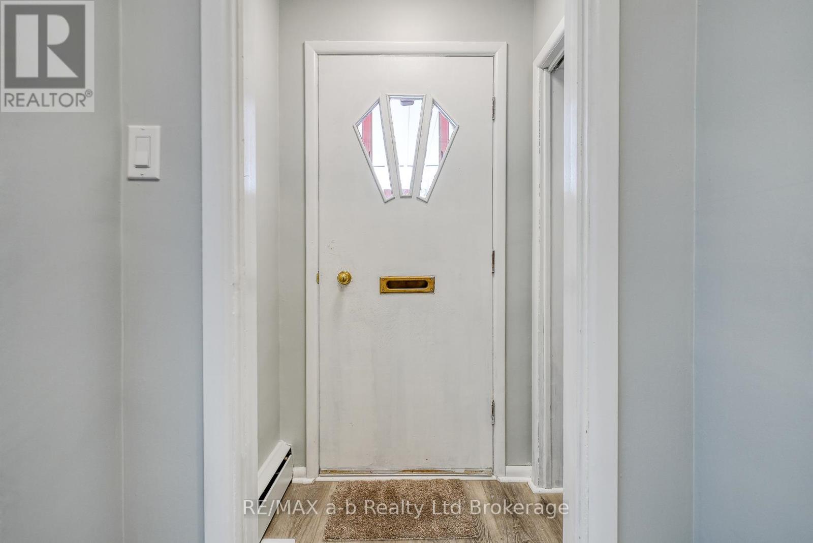 387 Wellington Street, Ingersoll, Ontario  N5C 3L6 - Photo 12 - X12752012