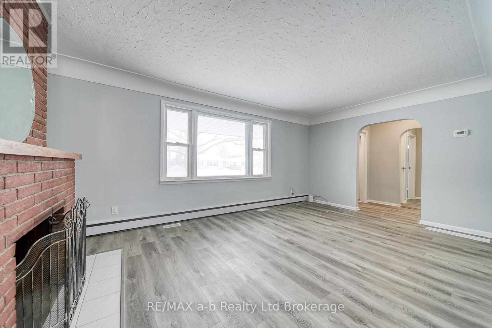 387 Wellington Street, Ingersoll, Ontario  N5C 3L6 - Photo 15 - X12752012