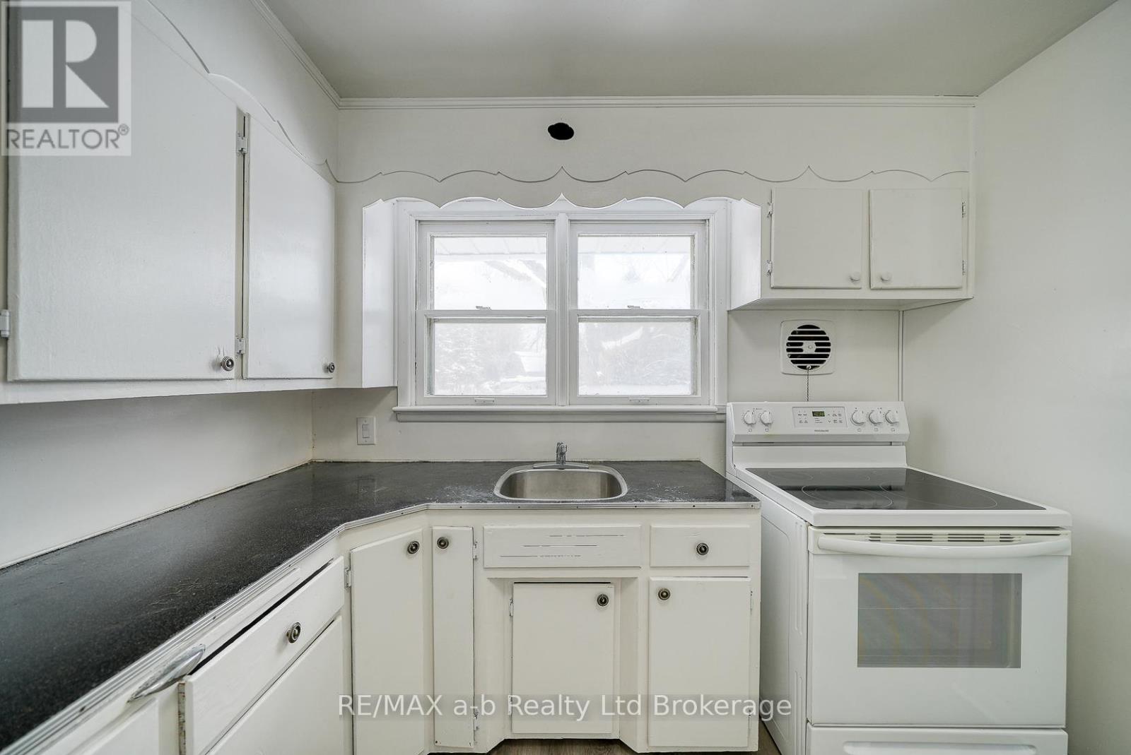 387 Wellington Street, Ingersoll, Ontario  N5C 3L6 - Photo 21 - X12752012