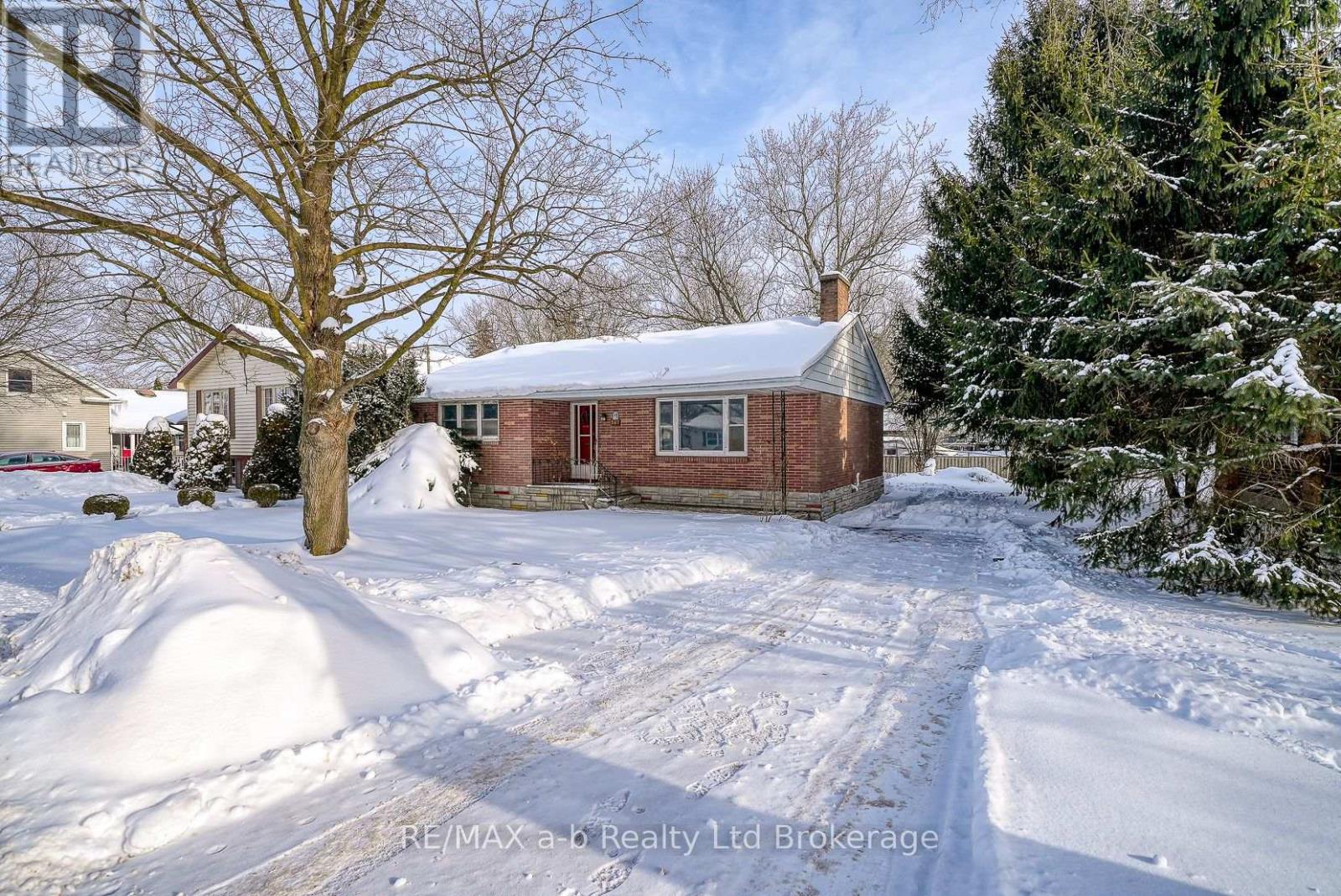 387 Wellington Street, Ingersoll, Ontario  N5C 3L6 - Photo 3 - X12752012