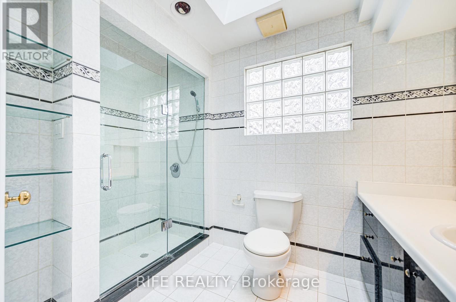 17 Bramble Drive, Toronto, Ontario  M3B 2E9 - Photo 34 - C12751914