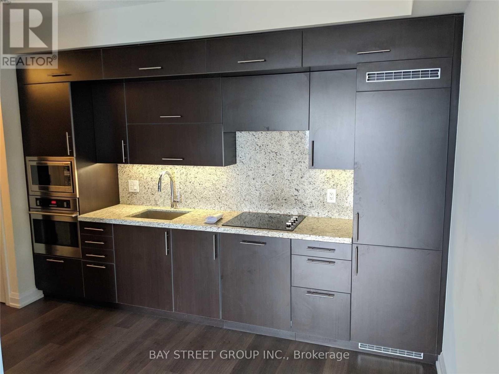 3916 - 5 Sheppard Avenue E, Toronto, Ontario  M2N 2Z8 - Photo 4 - C12751920