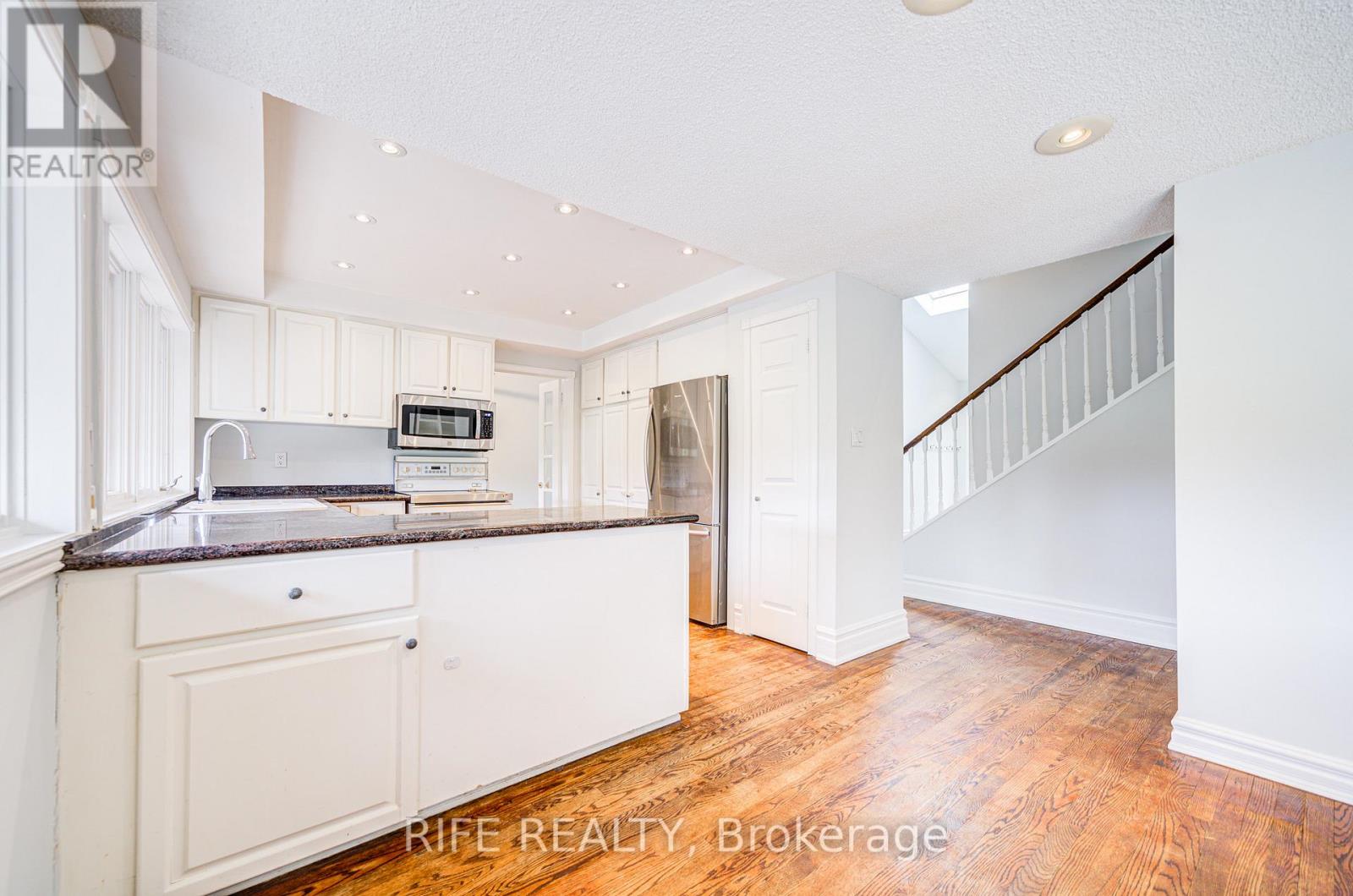 17 Bramble Drive, Toronto, Ontario  M3B 2E9 - Photo 16 - C12751922