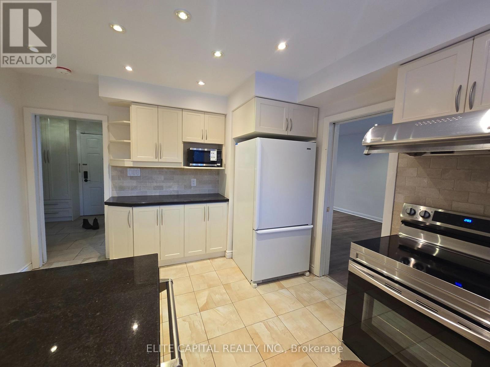 23 Parmbelle Crescent, Toronto, Ontario  M3A 3G5 - Photo 5 - C12751948