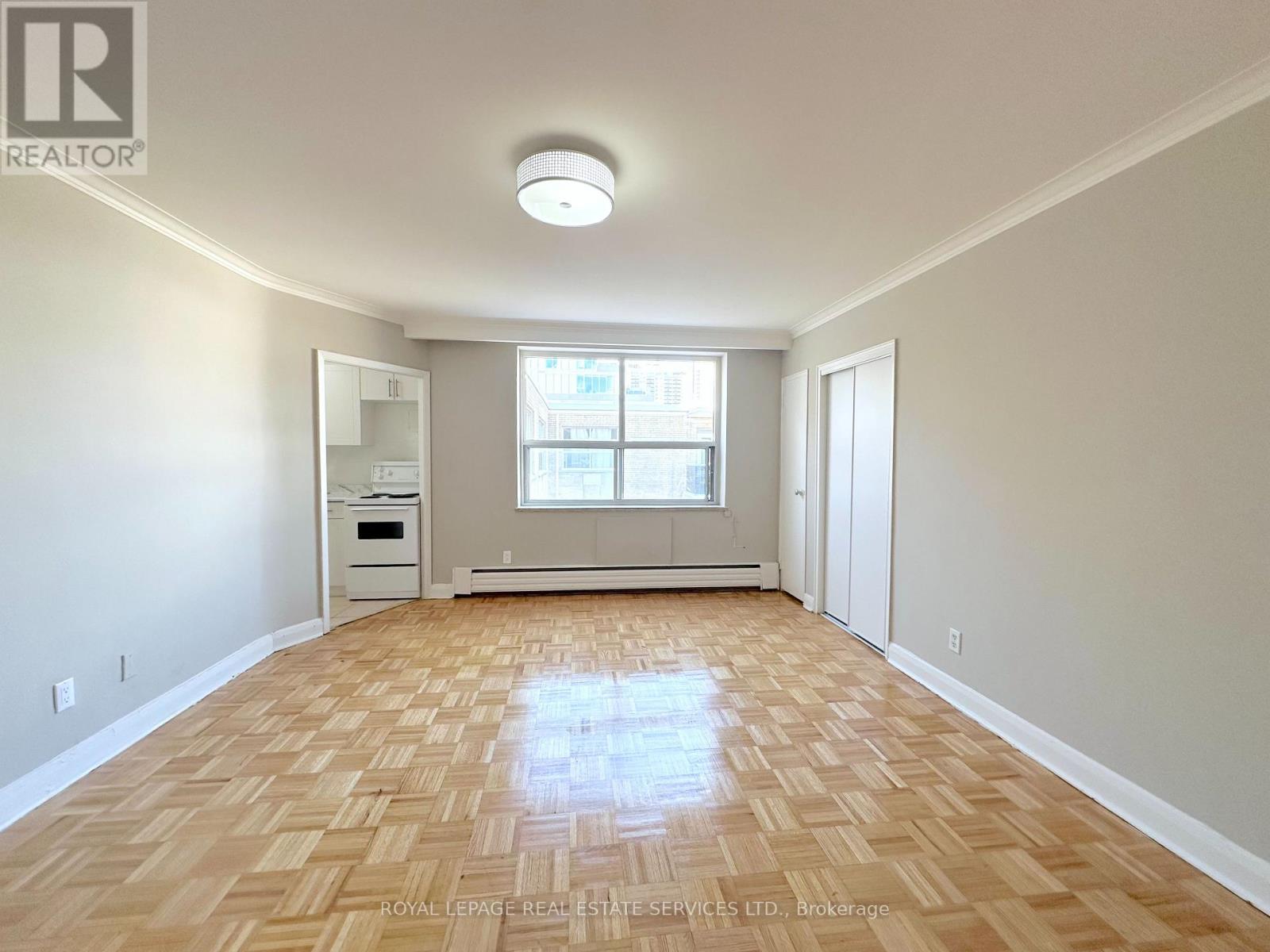 402 - 276 St Clair Avenue W, Toronto, Ontario  M4V 1R9 - Photo 2 - C12751990