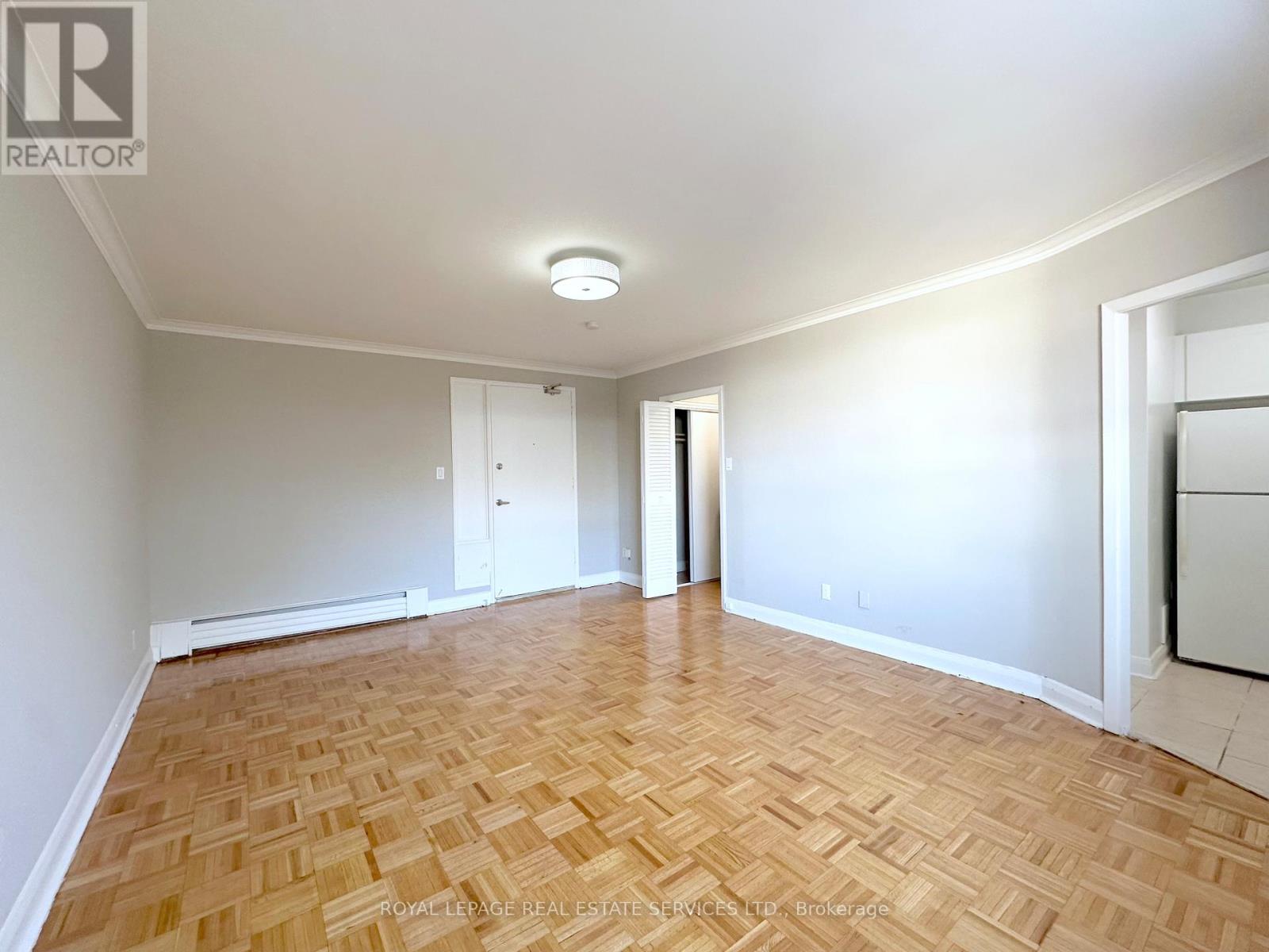 402 - 276 St Clair Avenue W, Toronto, Ontario  M4V 1R9 - Photo 4 - C12751990