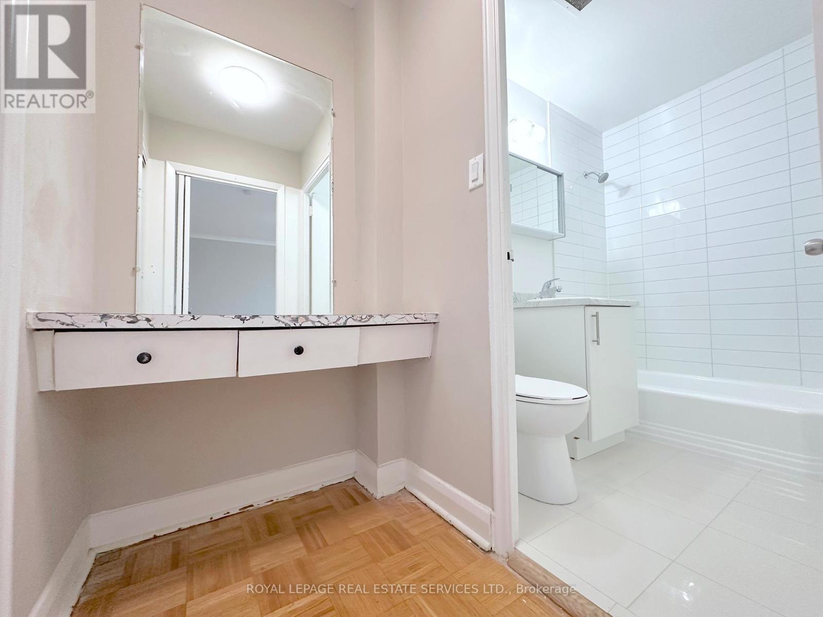 402 - 276 St Clair Avenue W, Toronto, Ontario  M4V 1R9 - Photo 5 - C12751990