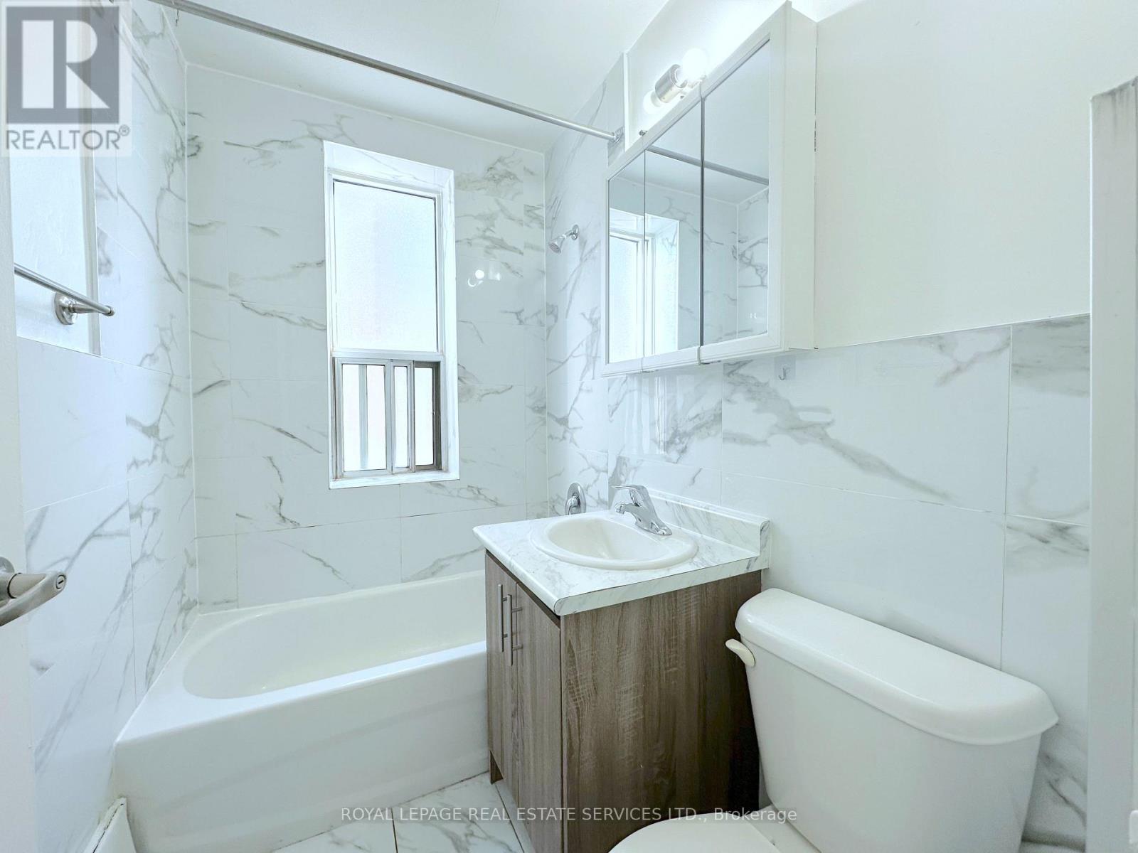 304 - 276 St Clair Avenue W, Toronto (Casa Loma), Ontario  M4V 1R9 - Photo 8 - C12752004