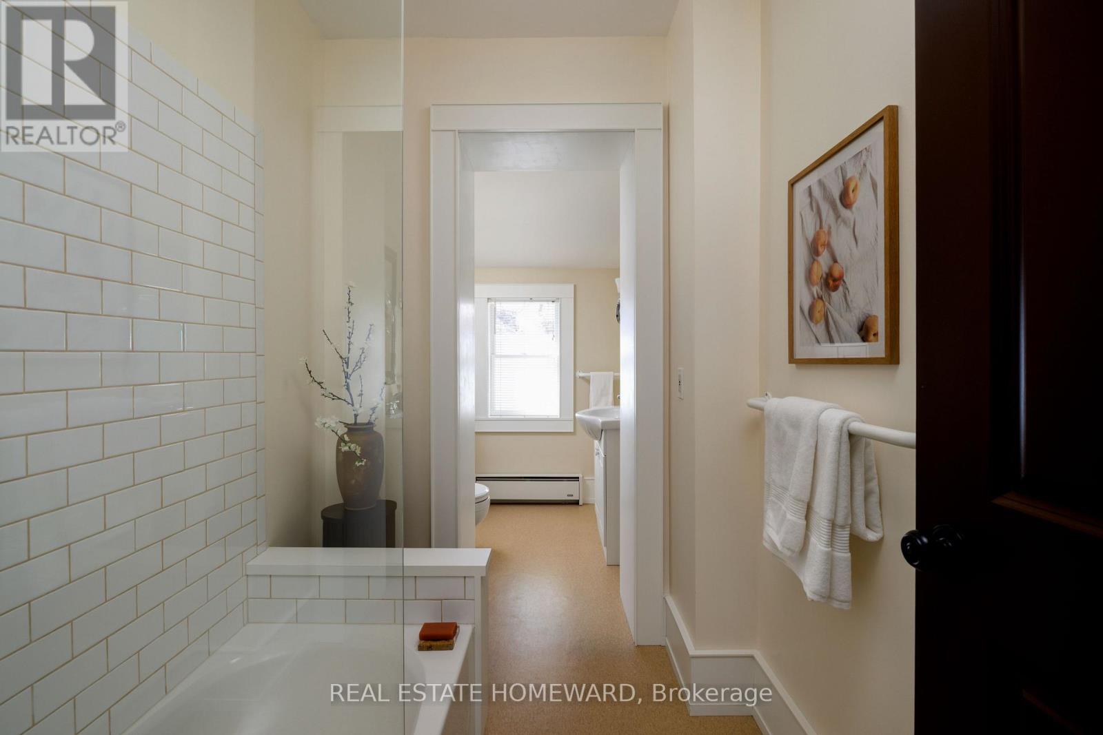 34 Ashdale Avenue, Toronto (Greenwood-Coxwell), Ontario  M4L 2Y7 - Photo 33 - E12751972