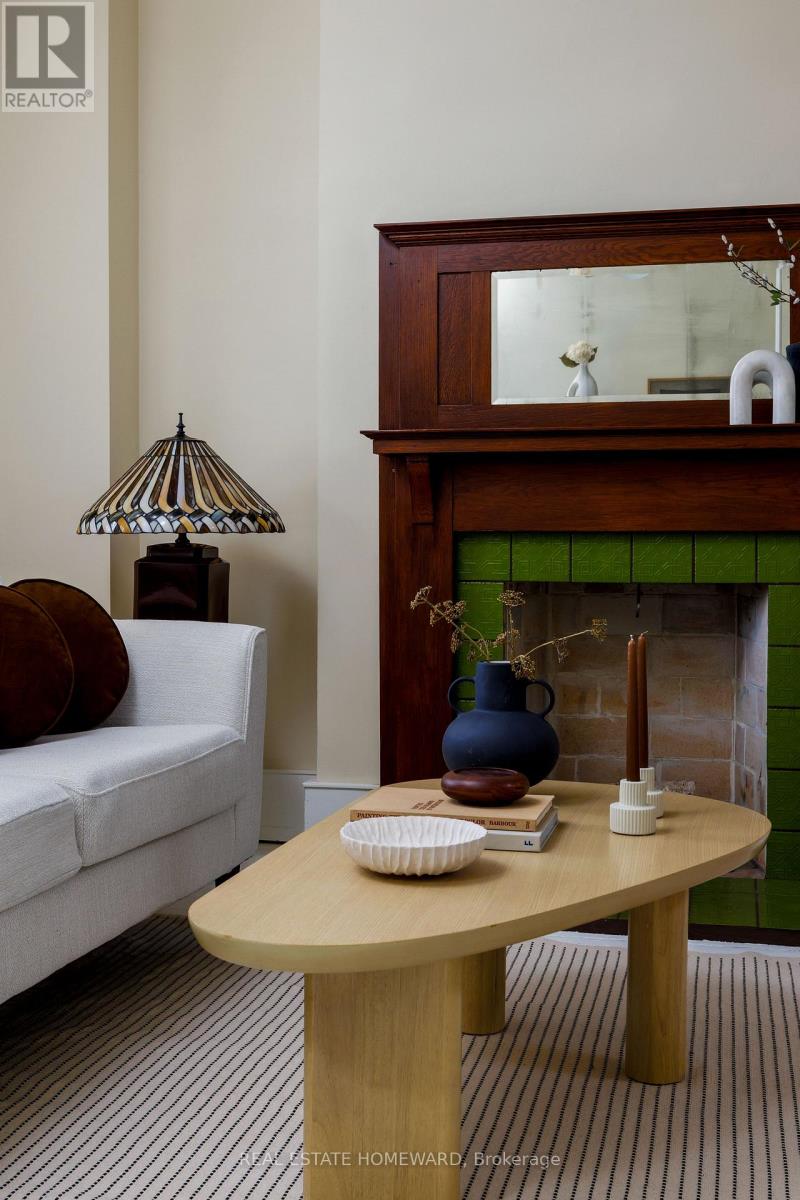 34 Ashdale Avenue, Toronto (Greenwood-Coxwell), Ontario  M4L 2Y7 - Photo 4 - E12751972