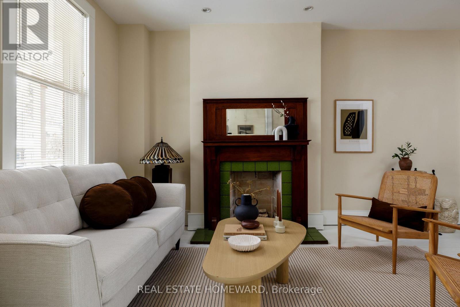 34 Ashdale Avenue, Toronto (Greenwood-Coxwell), Ontario  M4L 2Y7 - Photo 5 - E12751972