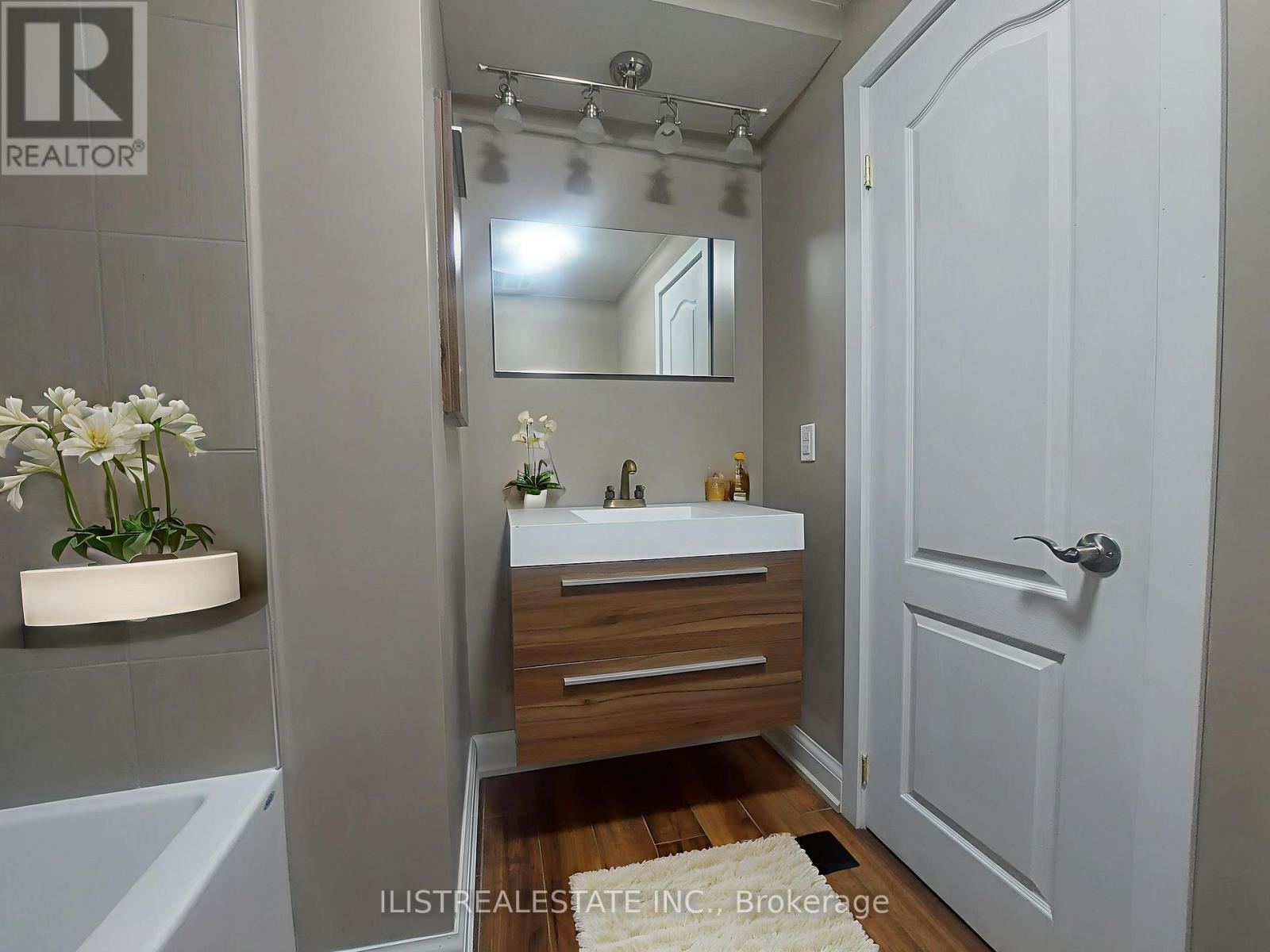 43 Anaconda Avenue, Toronto, Ontario  M1L 4M1 - Photo 13 - E12752010