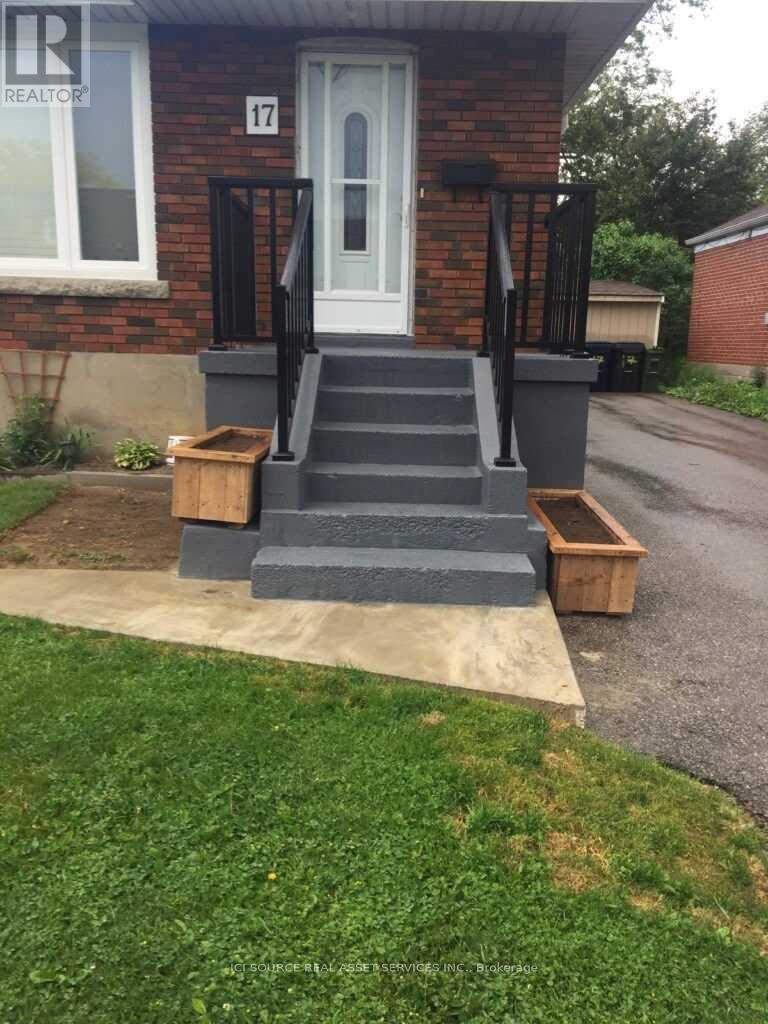 MAIN FL - 17 HUBERT AVENUE, Toronto, Ontario