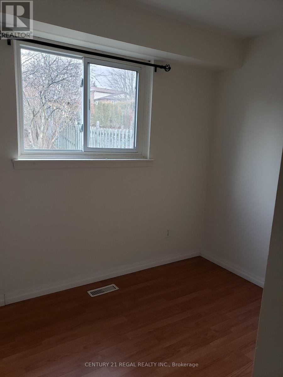 247 Waverly Street N, Oshawa (Mclaughlin), Ontario  L1J 5V8 - Photo 3 - E12752032