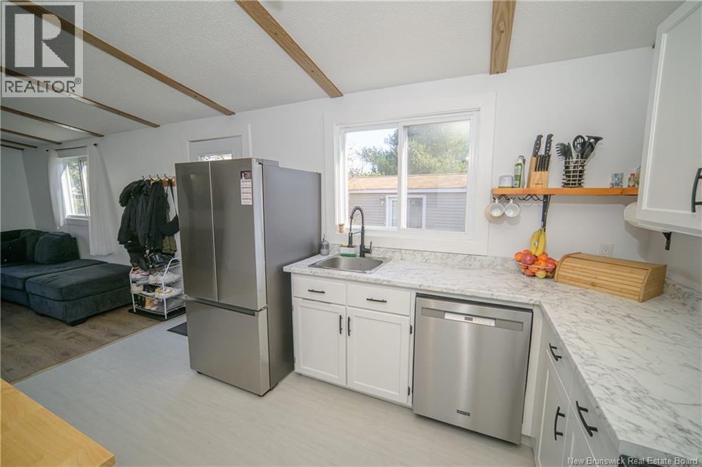 214 Driftwood Loop, Fredericton, New Brunswick  E3B 7P2 - Photo 11 - NB133066