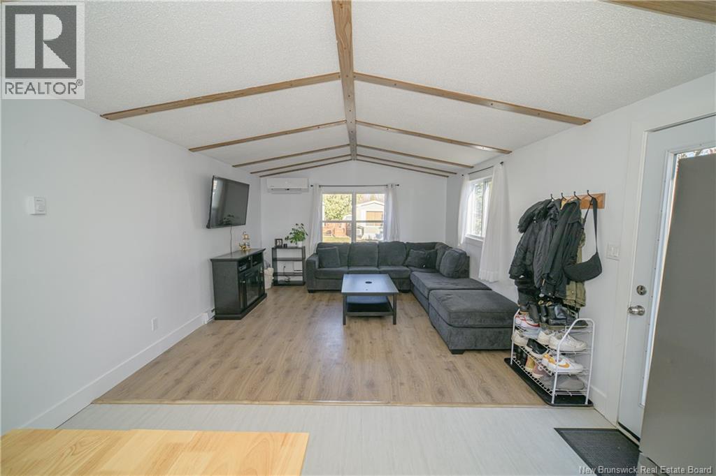 214 Driftwood Loop, Fredericton, New Brunswick  E3B 7P2 - Photo 13 - NB133066