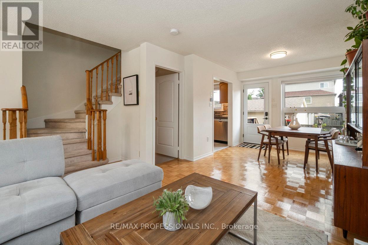 47 Tarragona Boulevard, Toronto (Junction Area), Ontario  M6N 5C2 - Photo 8 - W12751962