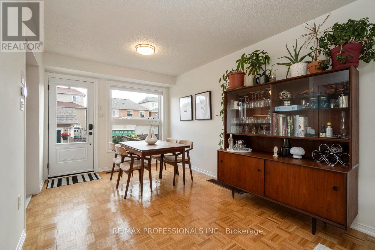 47 Tarragona Boulevard, Toronto (Junction Area), Ontario  M6N 5C2 - Photo 9 - W12751962