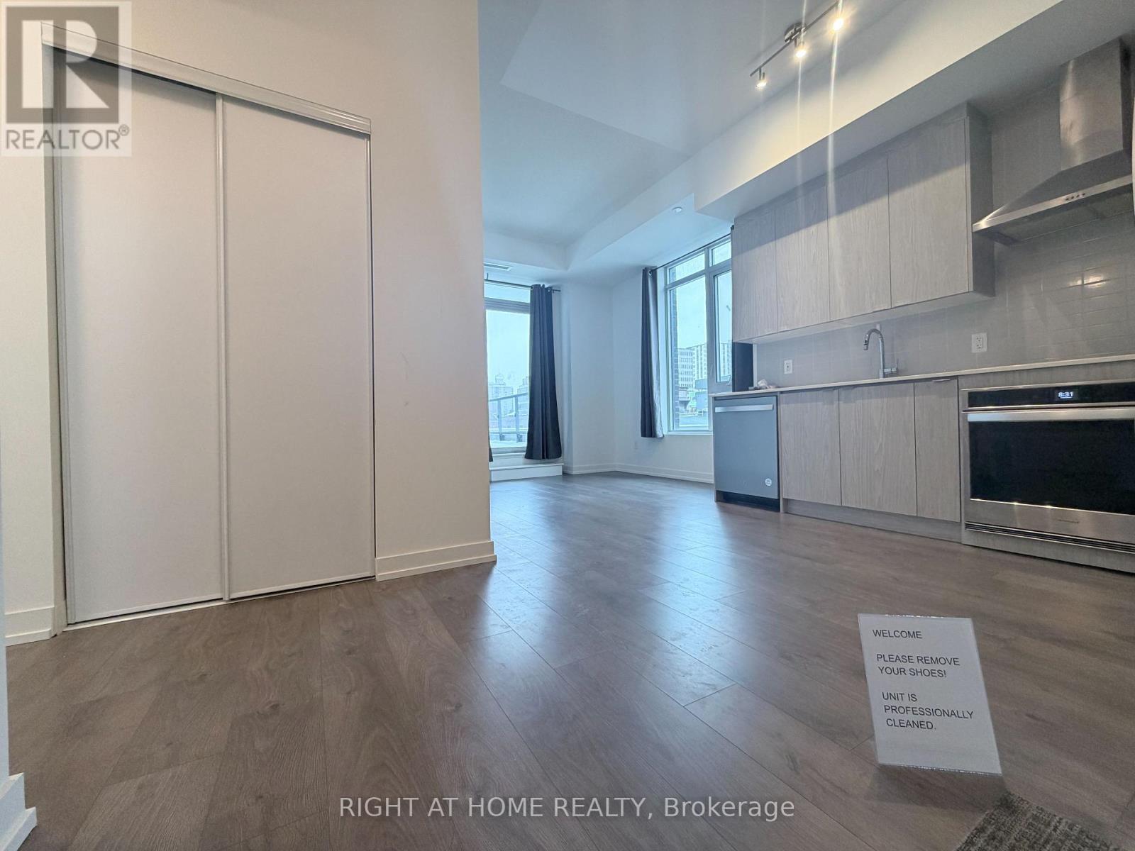 218 - 55 Duke Street W, Kitchener, Ontario  N2H 0B4 - Photo 19 - X12752034