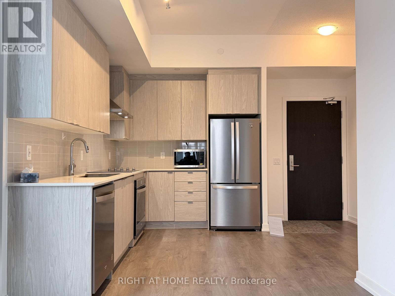 218 - 55 Duke Street W, Kitchener, Ontario  N2H 0B4 - Photo 5 - X12752034