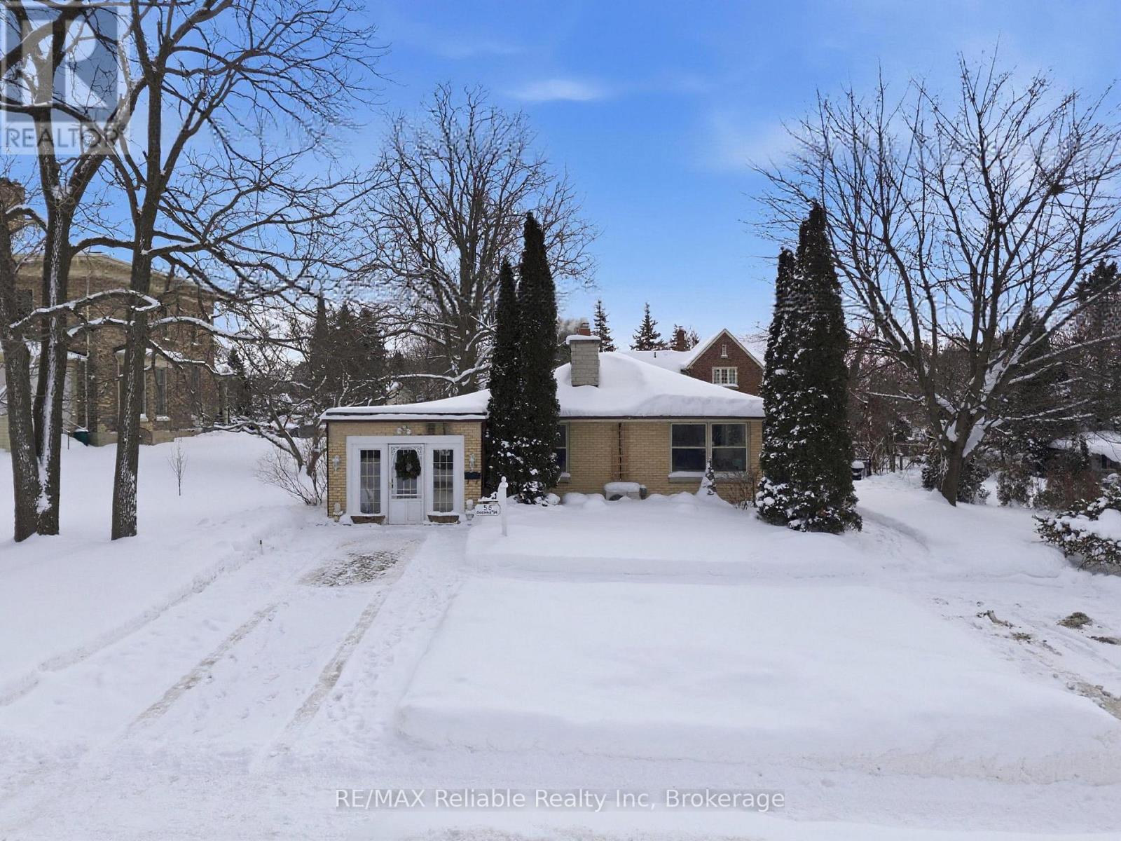 55 Caledonia Terrace, Goderich, Ontario  N7A 2M9 - Photo 2 - X12747278