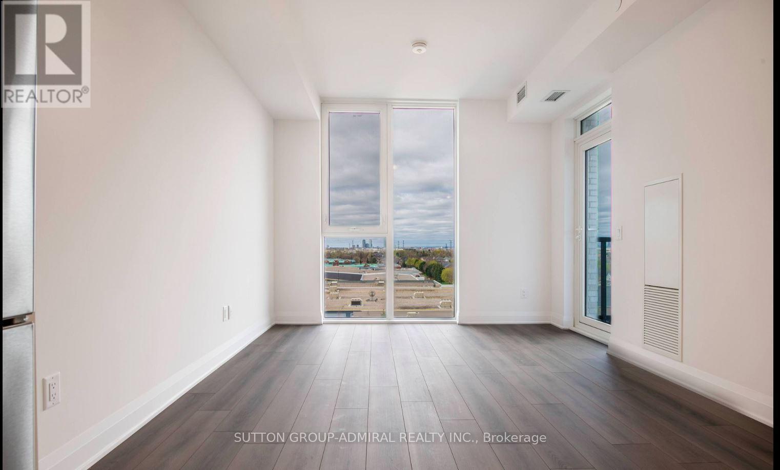 209 - 10 Gatineau Drive, Vaughan, Ontario  L4J 0L2 - Photo 6 - N12747234