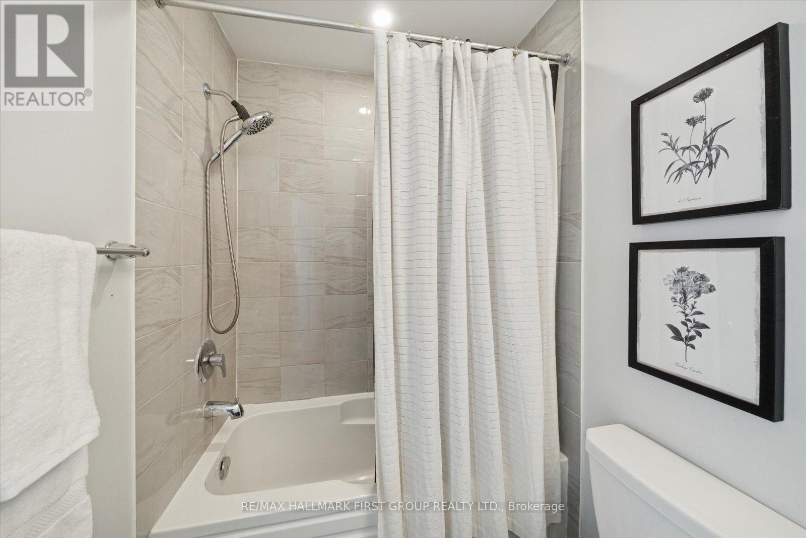 40 Porcelain Way, Whitby, Ontario  L1R 0R6 - Photo 19 - E12752072