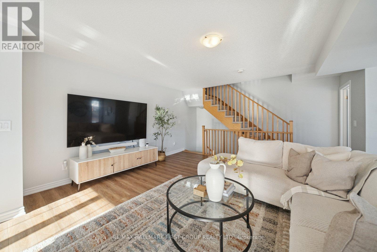 40 Porcelain Way, Whitby, Ontario  L1R 0R6 - Photo 7 - E12752072