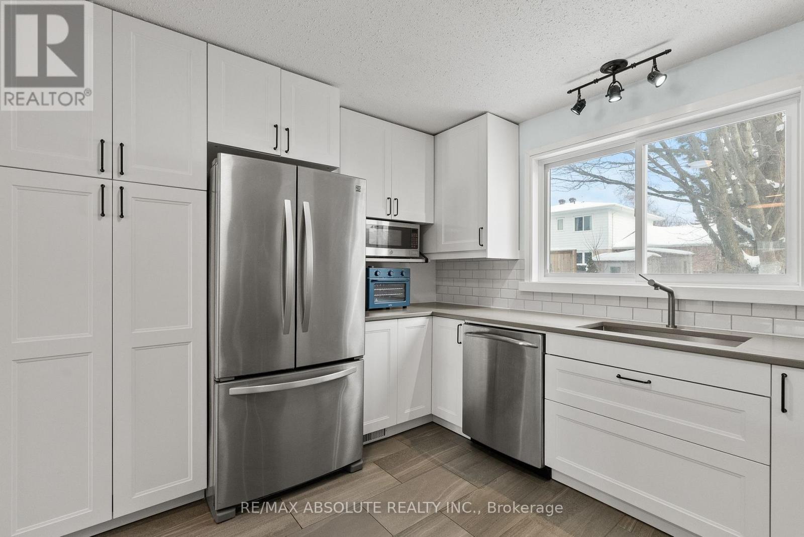 29 Bentworth Crescent, Ottawa, Ontario  K2G 3X1 - Photo 15 - X12752056