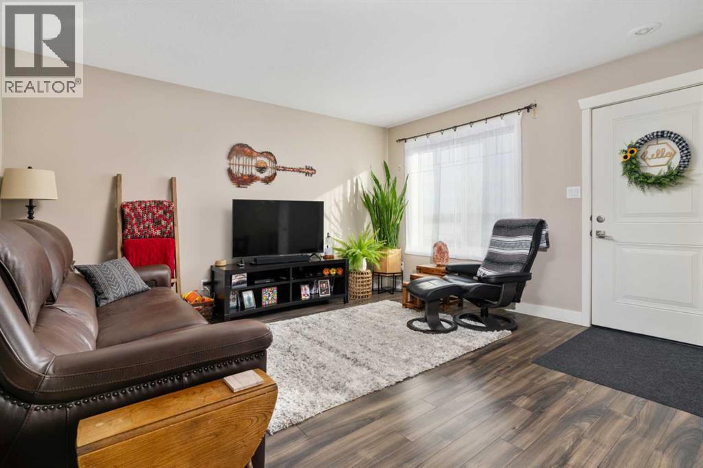 B, 4416 73 Street, Camrose, Alberta  T4V 5E2 - Photo 2 - A2283441