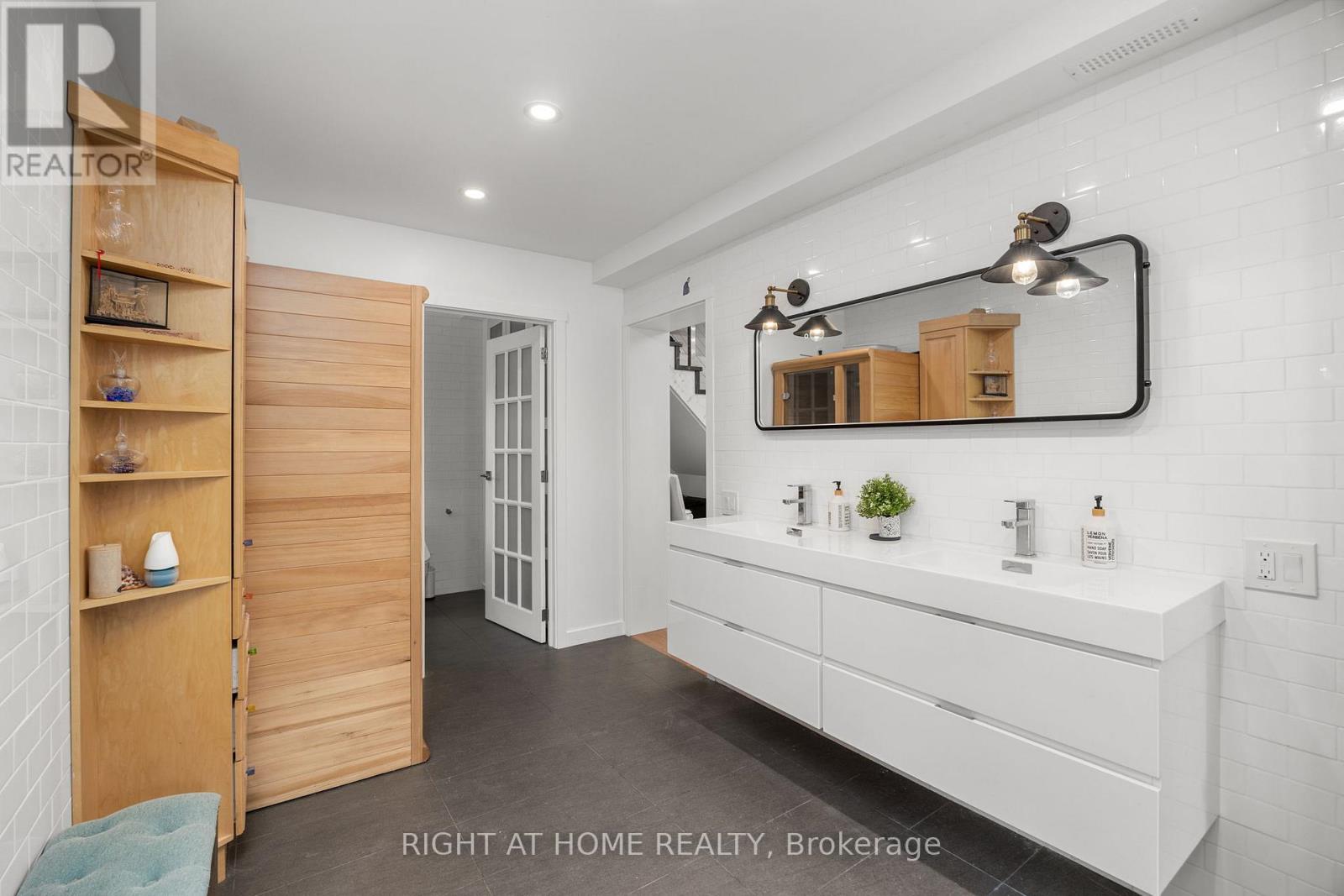 107 Otter Crescent, Toronto (Bedford Park-Nortown), Ontario  M5N 2W9 - Photo 24 - C12752054