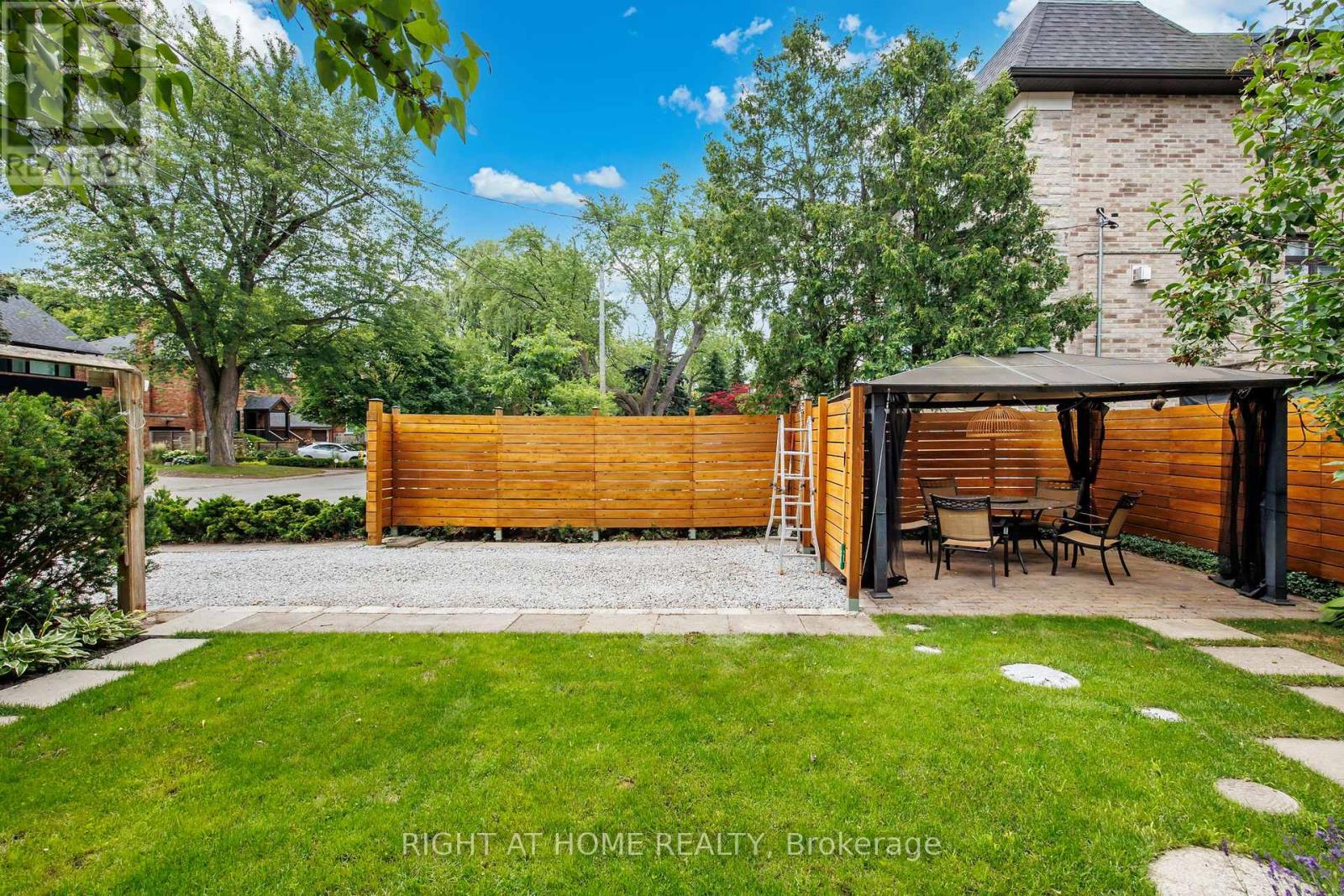 107 Otter Crescent, Toronto (Bedford Park-Nortown), Ontario  M5N 2W9 - Photo 40 - C12752054