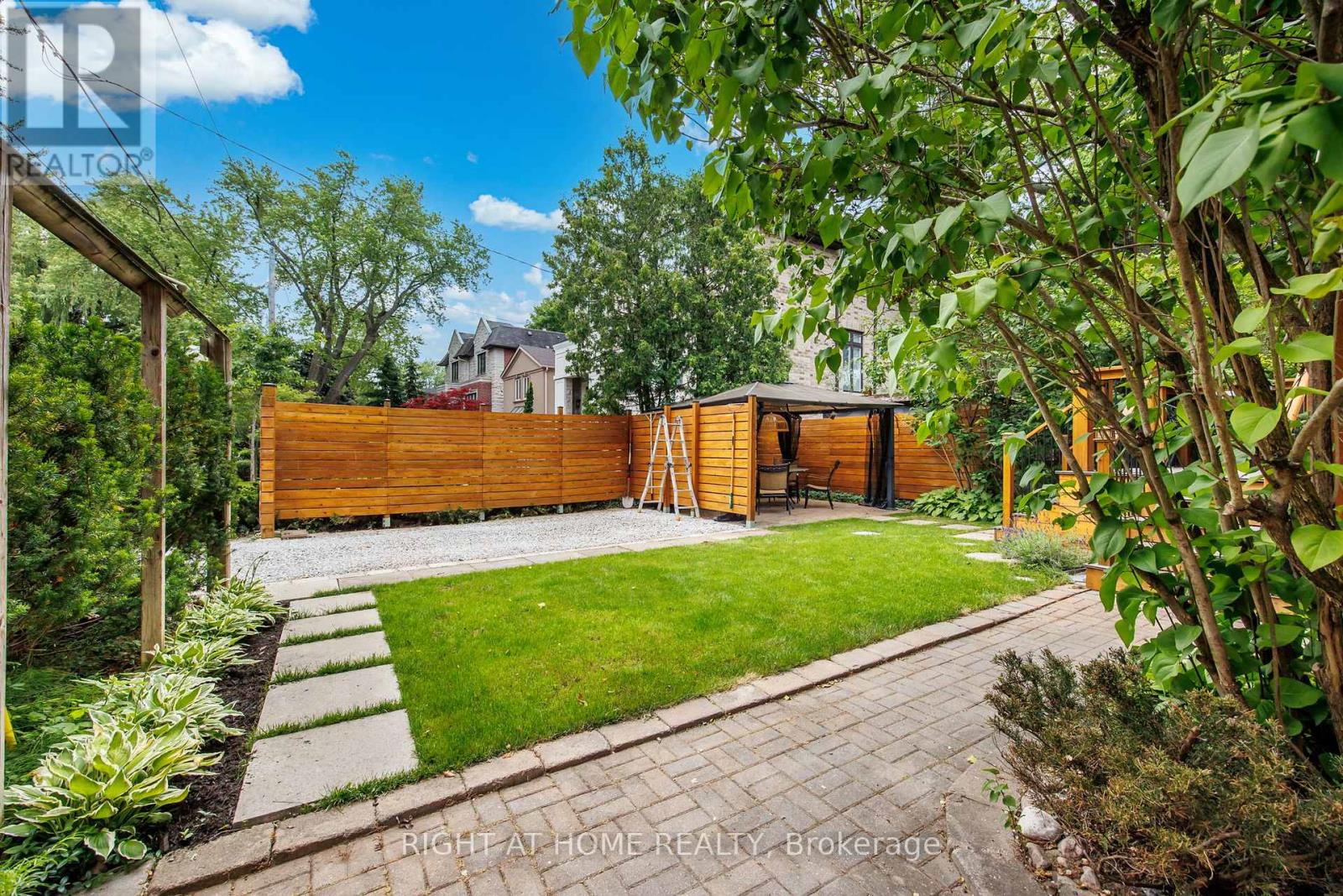 107 Otter Crescent, Toronto (Bedford Park-Nortown), Ontario  M5N 2W9 - Photo 42 - C12752054