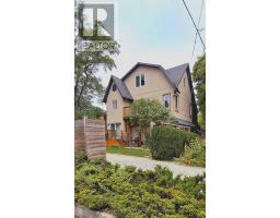 107 OTTER CRESCENT, Toronto, Ontario