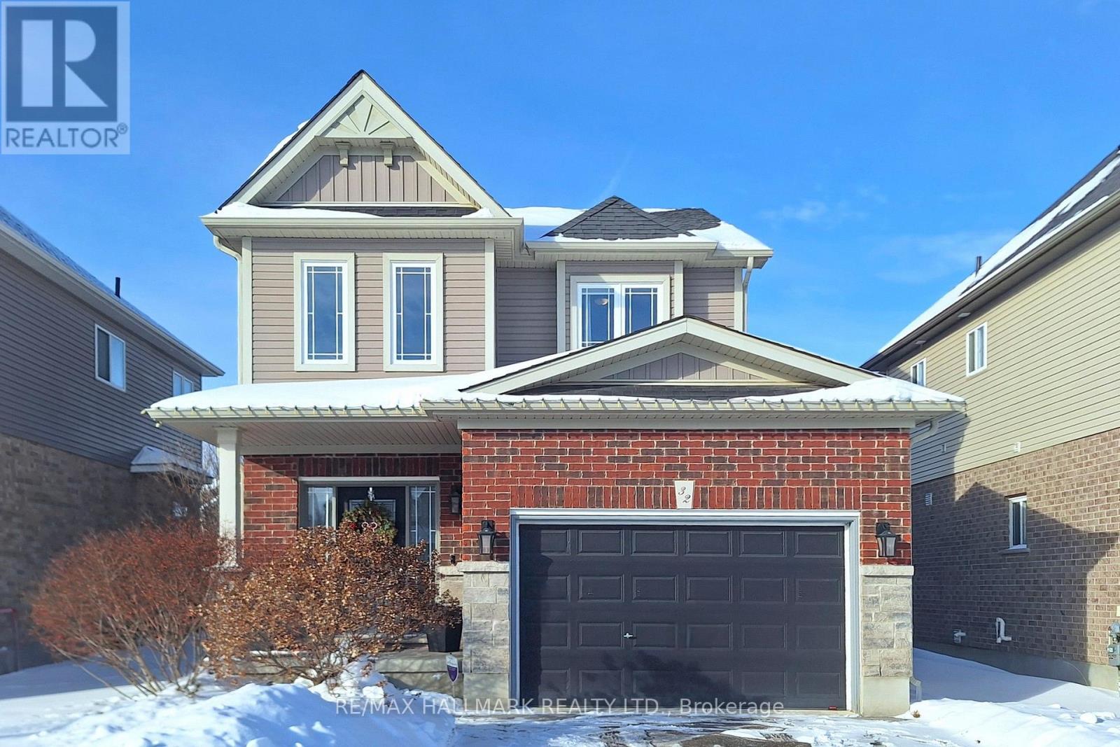 32 BURT AVENUE, New Tecumseth, Ontario