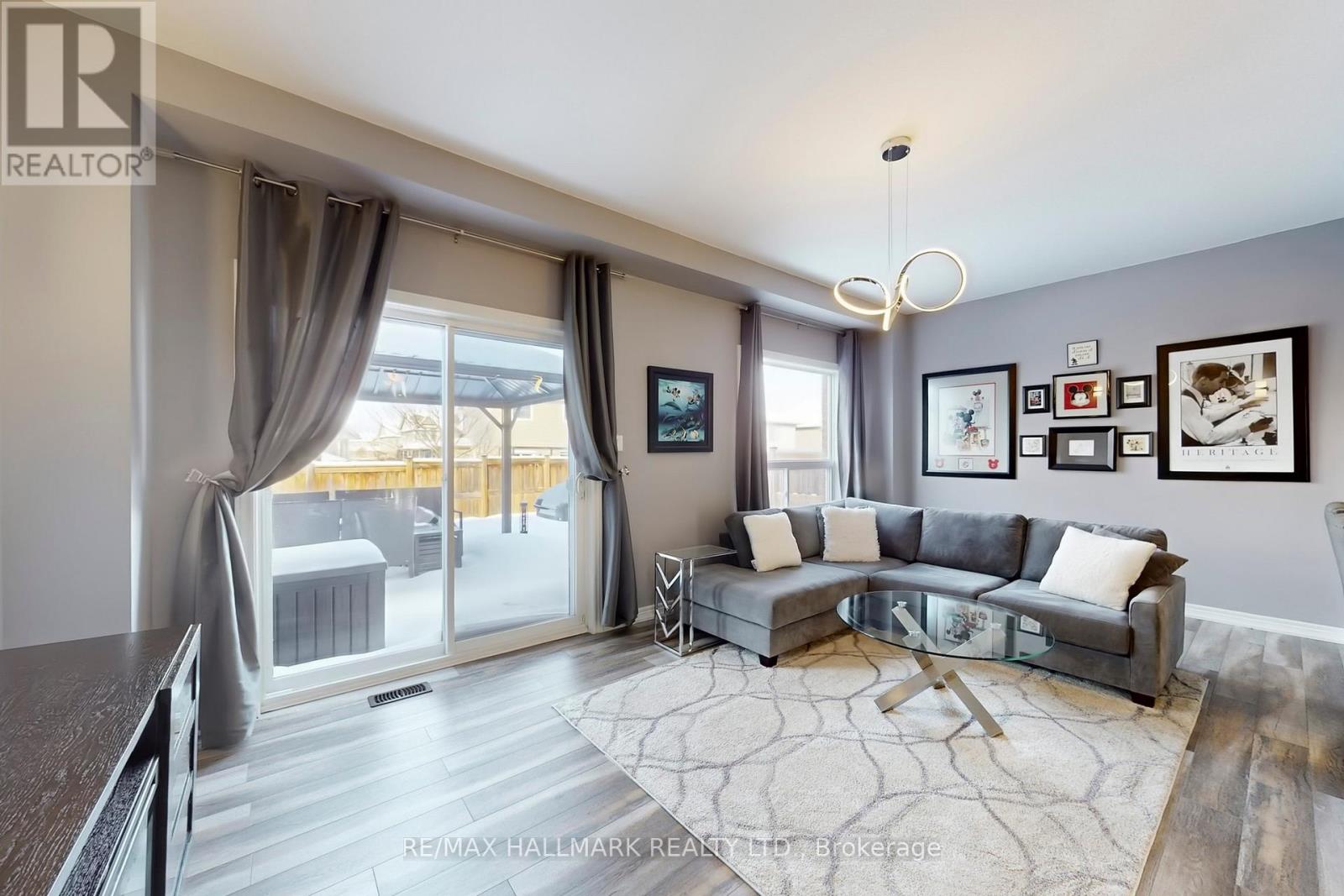 32 Burt Avenue, New Tecumseth, Ontario  L9R 0G8 - Photo 5 - N12752044