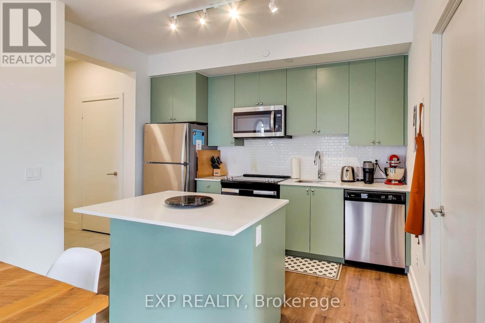 1106 - 10 Wilby Crescent, Toronto, Ontario  M9N 0B6 - Photo 12 - W12752058