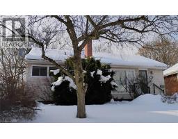 12 GLENMORRIS Drive, Dundas, Ontario