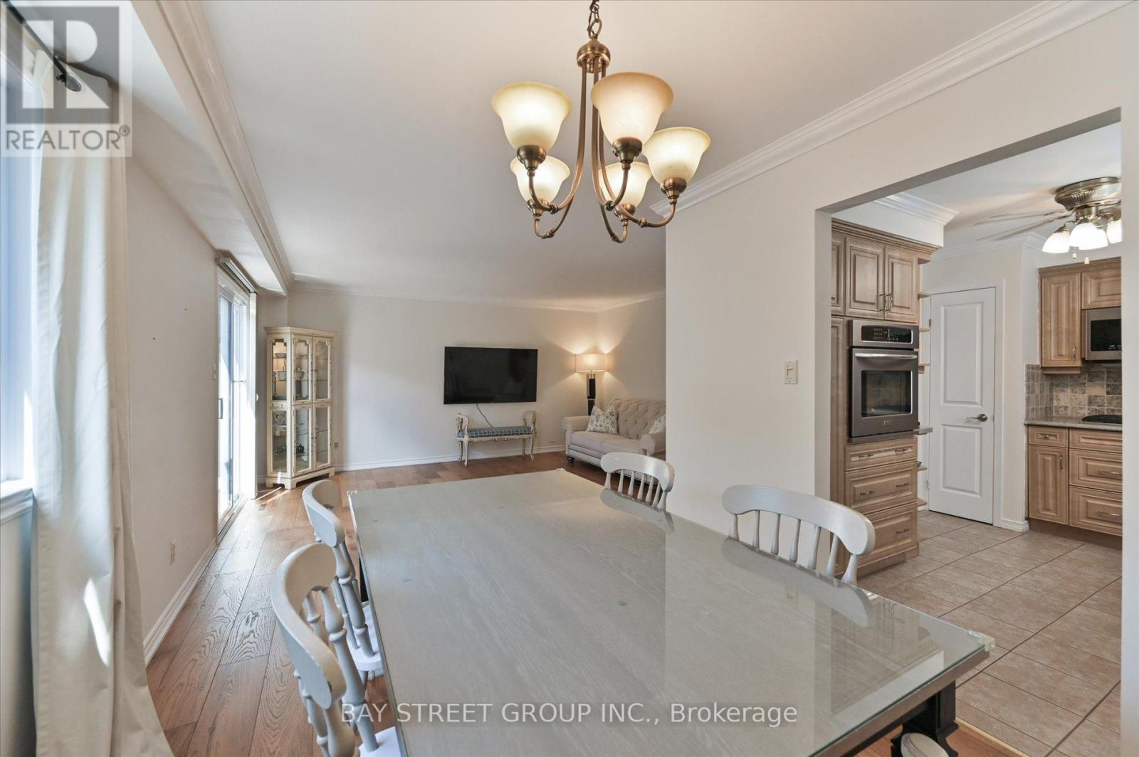 378 East 24th Street, Hamilton, Ontario  L8V 4V2 - Photo 13 - X12752080