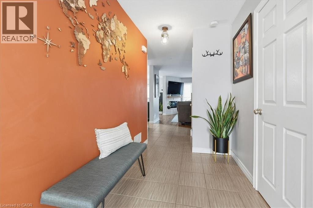 361 Sienna Crescent, Kitchener, Ontario N2R 1T8 - Photo 3 - 40802142