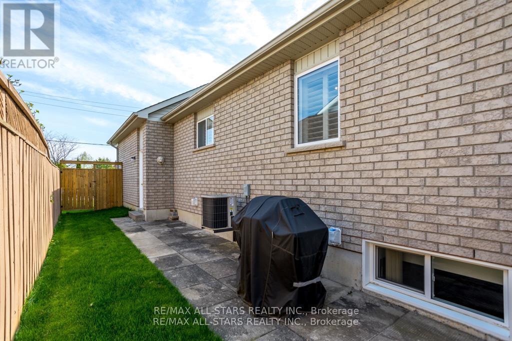 25 Sylvester Drive, Kawartha Lakes, Ontario  K9V 6E7 - Photo 31 - X12752106