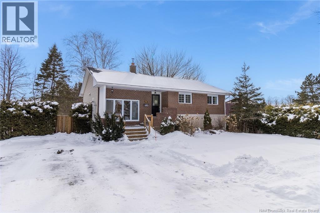 43 William Street, Fredericton, New Brunswick  E3A 4V7 - Photo 2 - NB132957