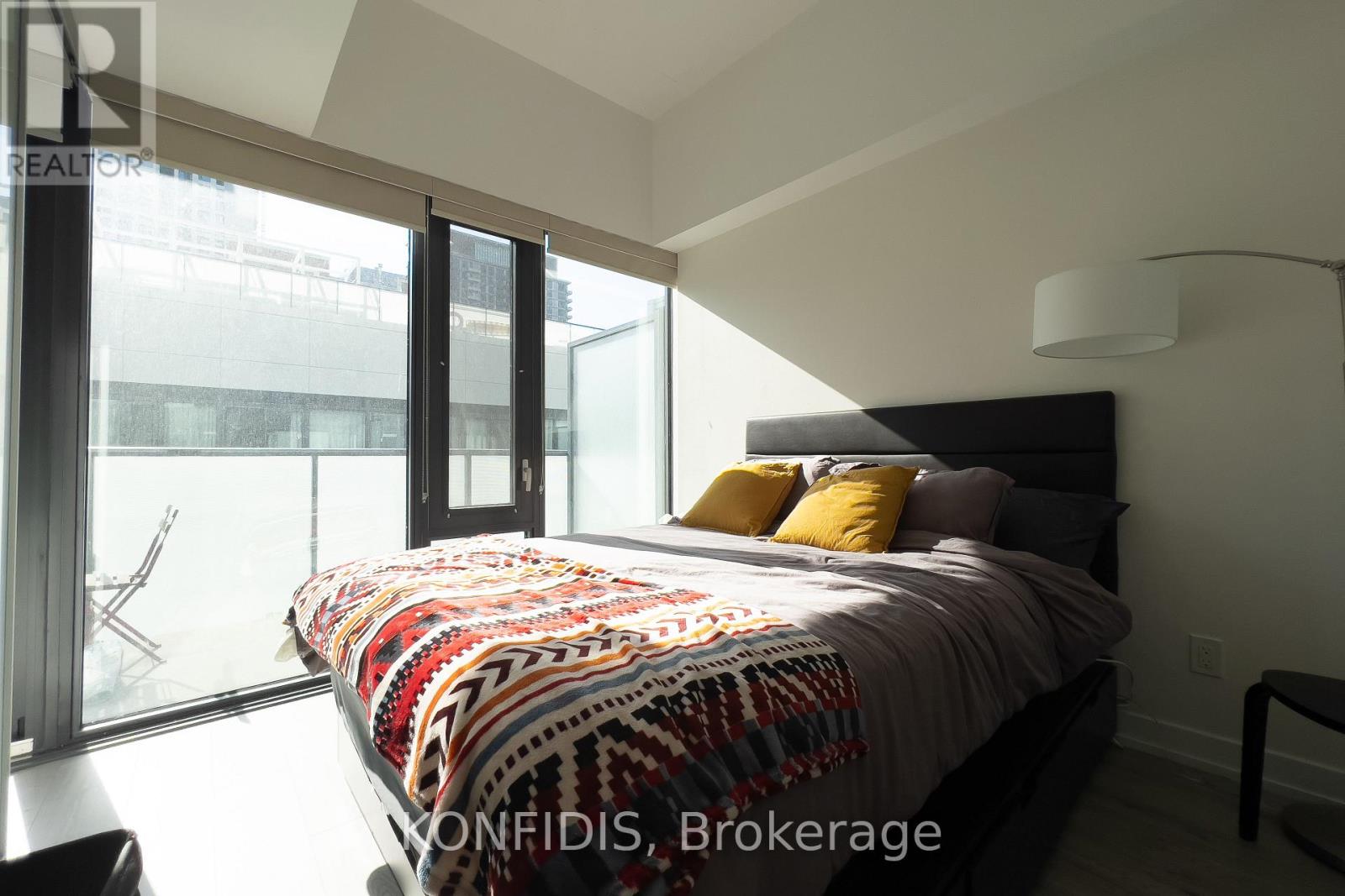 732 - 161 Roehampton Avenue, Toronto, Ontario  M4P 0C8 - Photo 4 - C12752094