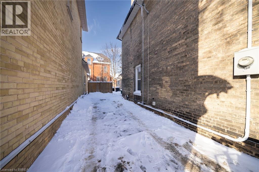 154 Park Avenue, Brantford, Ontario  N3S 5J4 - Photo 4 - 40797794