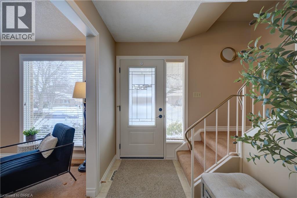 8 Wildflower Lane, Brantford, Ontario  N3R 6B4 - Photo 3 - 40797505