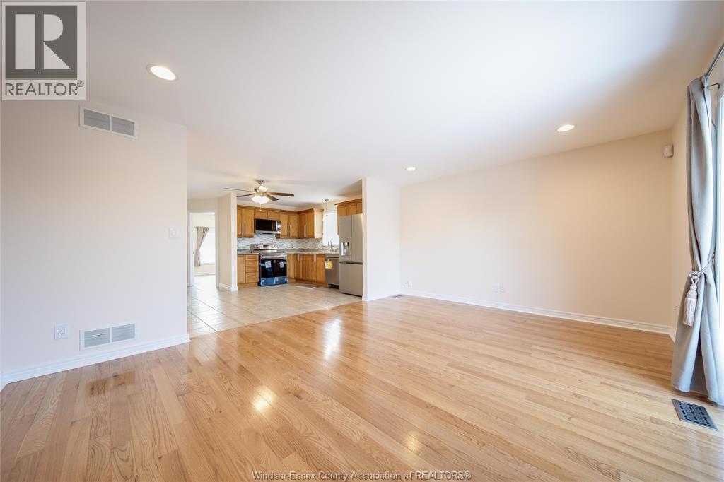 11184 Springhollow Drive, Windsor, Ontario  N9P 1N3 - Photo 10 - 26002206